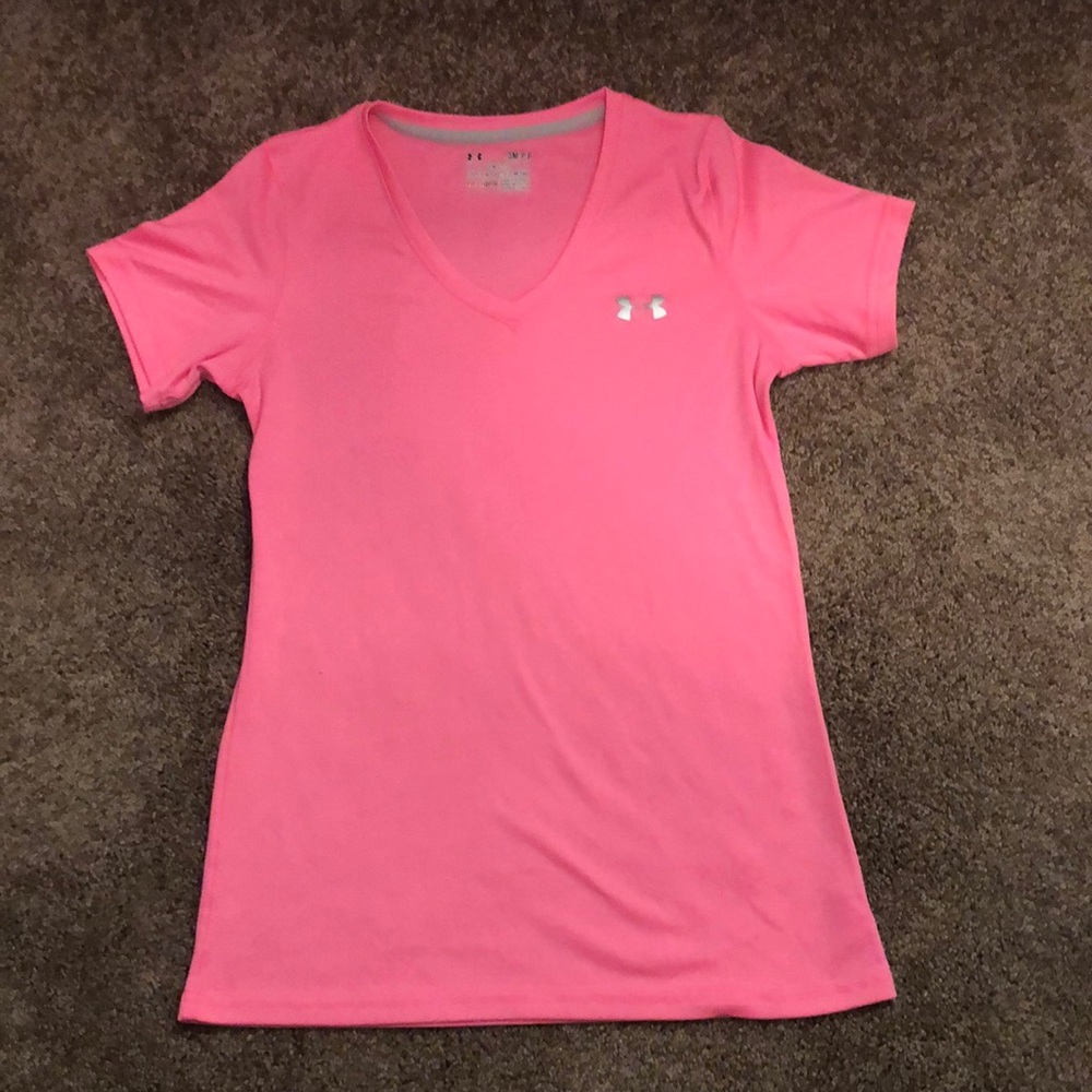 Under Armour Women’s Semi Fitted heat gear shirt